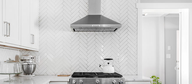 The-Ultimate-Guide-to-Choosing-the-Best-Range-hood-for-Your-Kitchen.jpg
